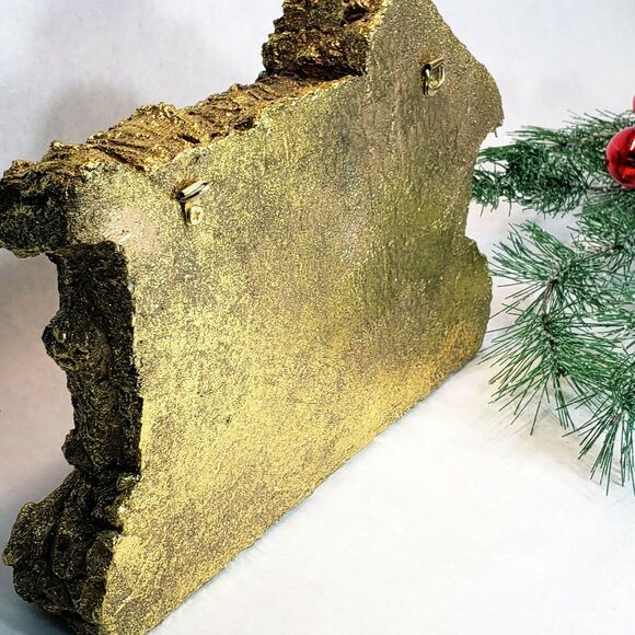 Gold Nativity Manger Stable Scene Figurine Wall hanging Vintage Christmas Avon?? - Picture 4 of 10